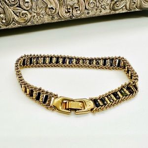 Adorable vintage bracelet 💖
